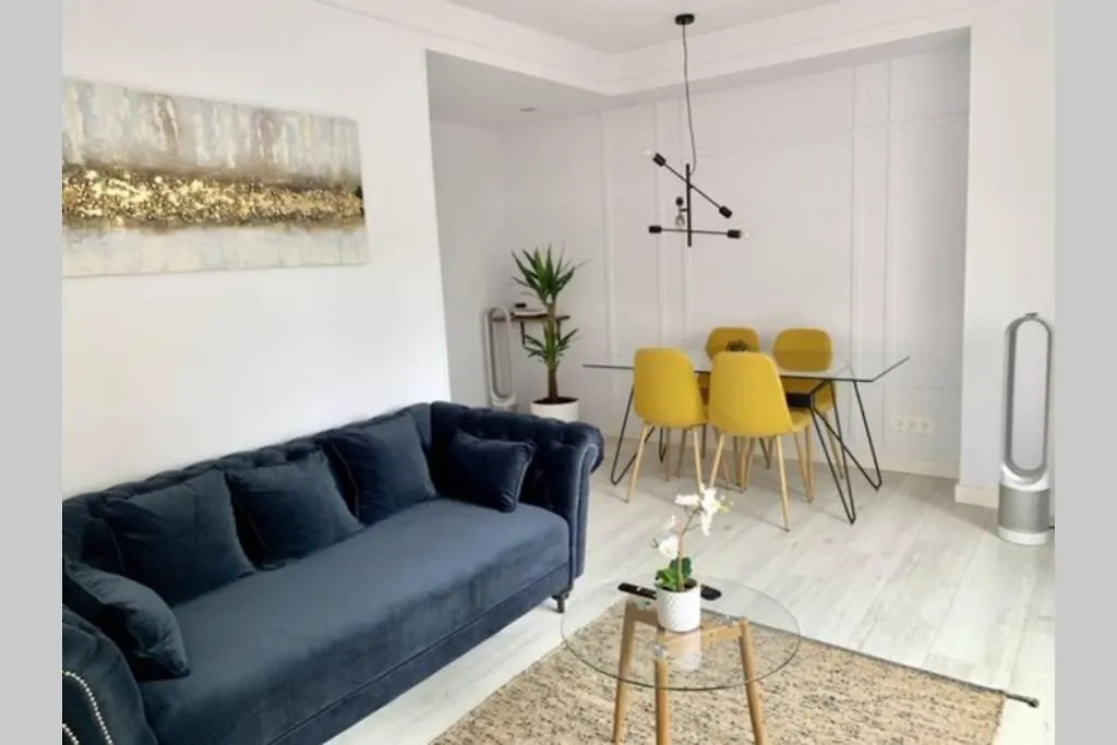 New Gorgeous Central Apartment - Beachfront - 3 Bd سان سيباستيان 0*,  إسبانيا
